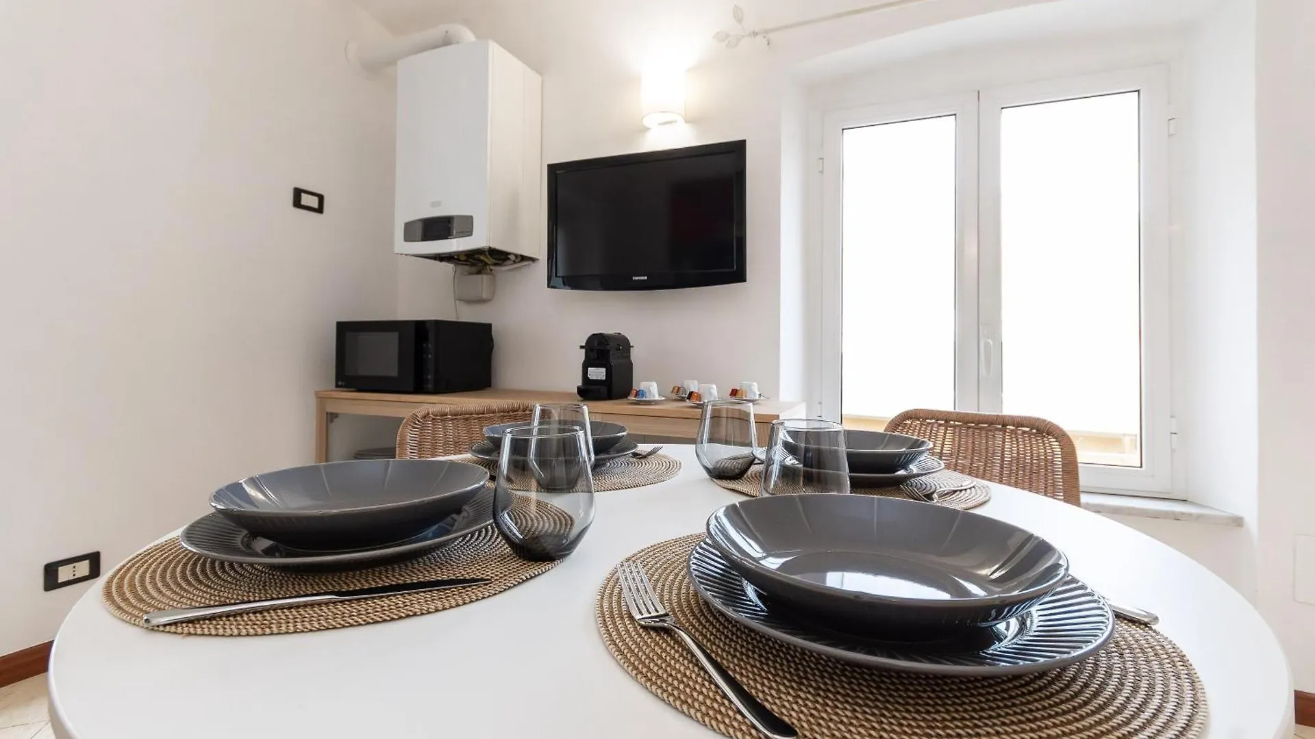 Centro - 250M Stazione Ferroviaria Apartment Genoa