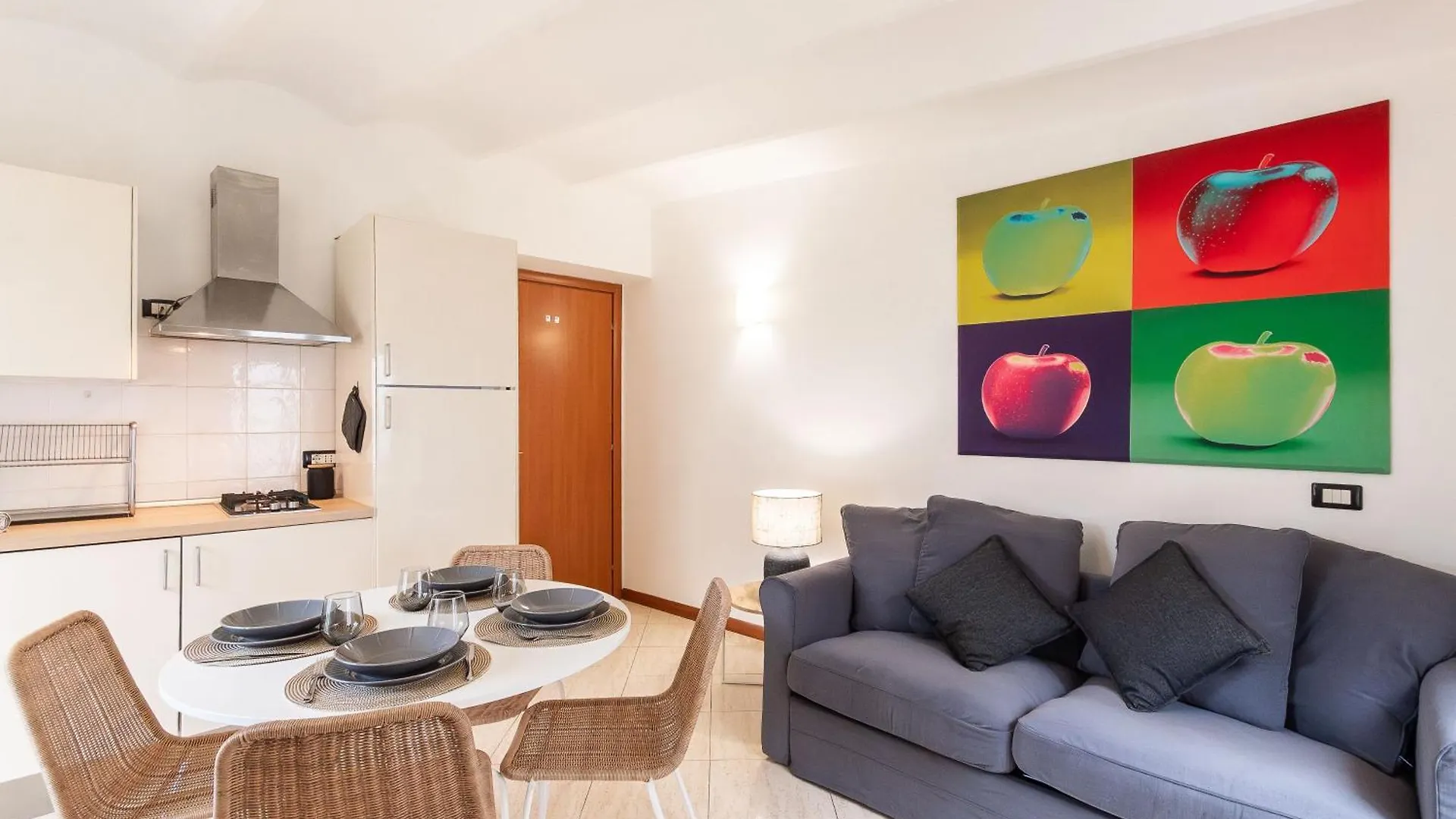 Centro - 250M Stazione Ferroviaria Apartment Genoa