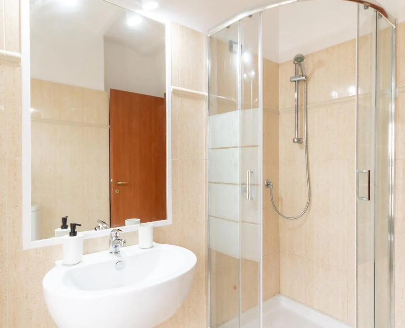 Centro - 250M Stazione Ferroviaria Apartment Genoa Italy