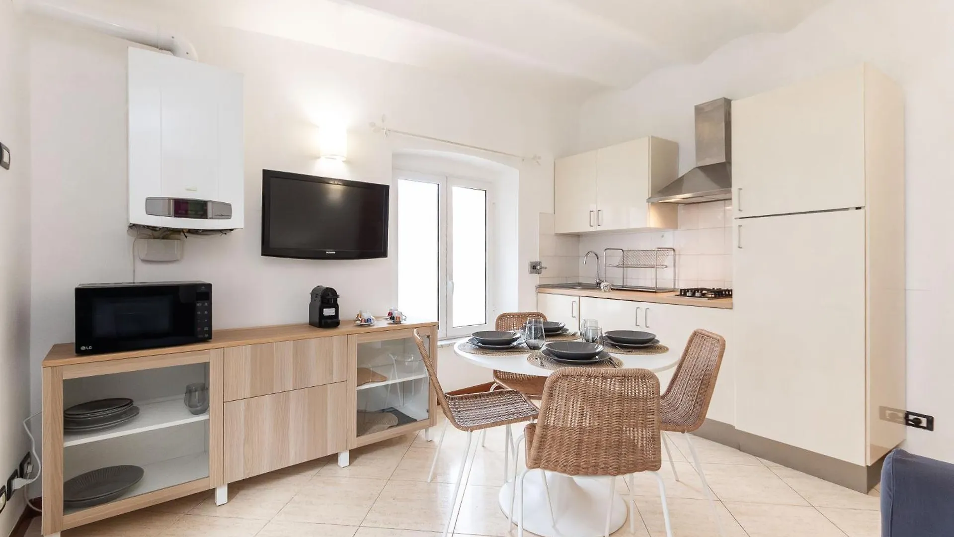 Centro - 250M Stazione Ferroviaria Apartment Genoa